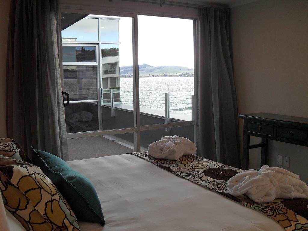 The Cove- On The Lake Lago Lago Taupo Habitación foto